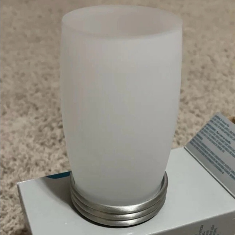 Partylite Paragon Tealight Candle Holder P7202 New In Box